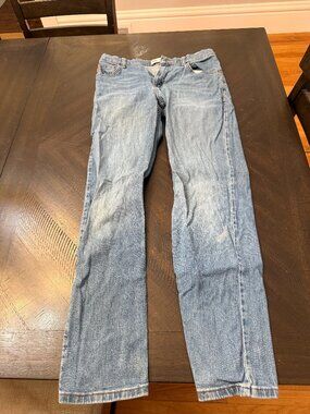 👖 Timeless & Durable! Wrangler Classic Straight-Leg Jeans